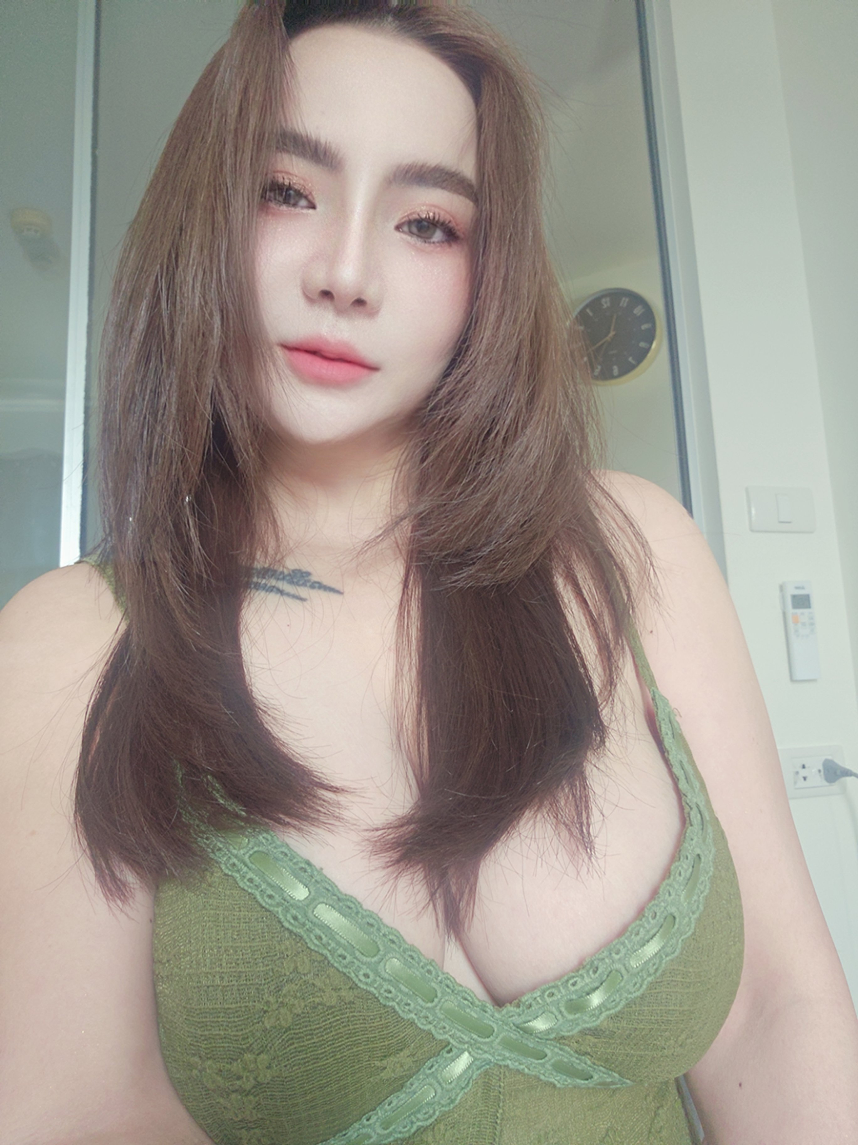 หมอยูร์ รับงานไซด์ไลน์ เด็กเอ็น พื้นหลังโปรไฟล์