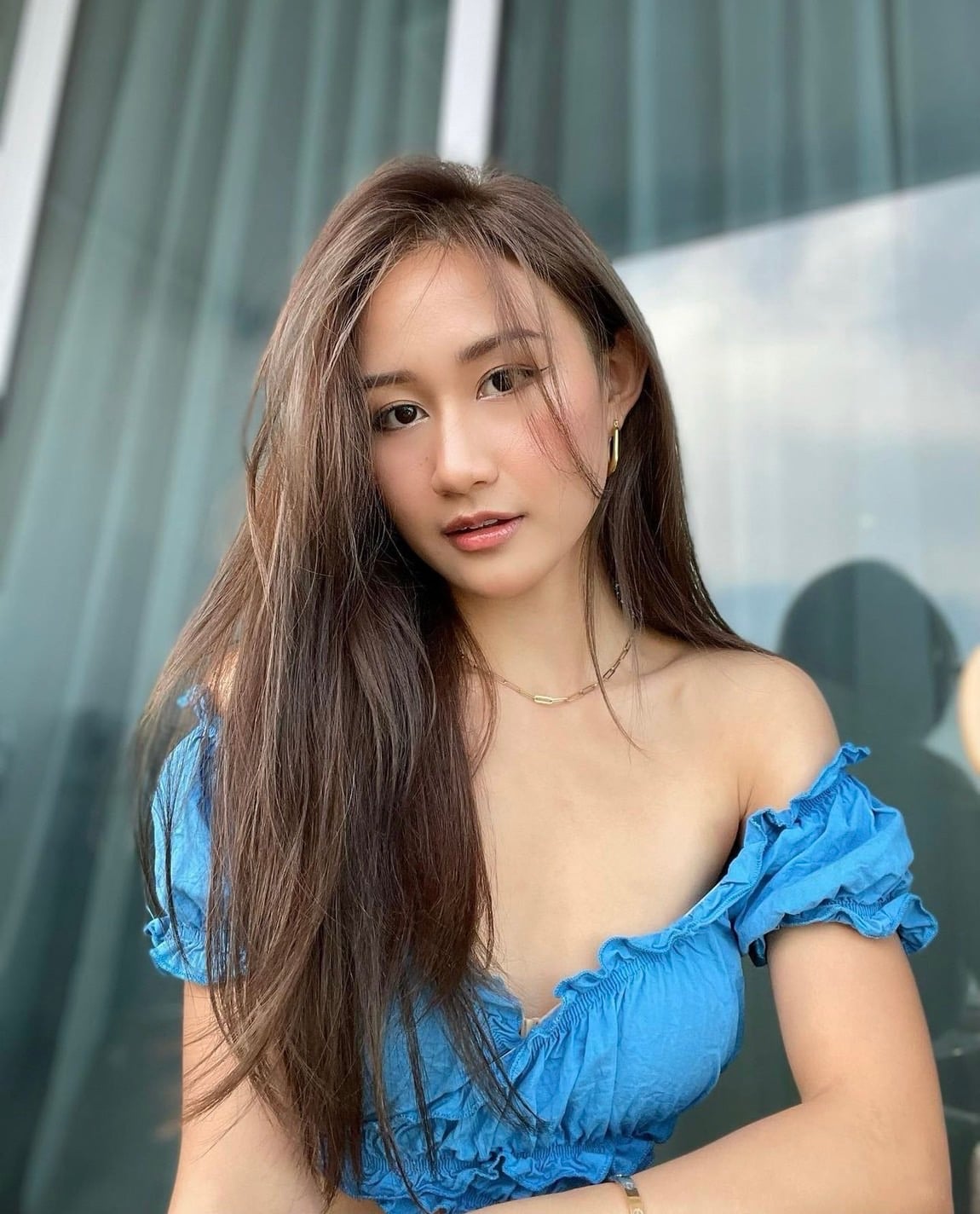 หยก รับงานไซด์ไลน์ เด็กเอ็น พื้นหลังโปรไฟล์