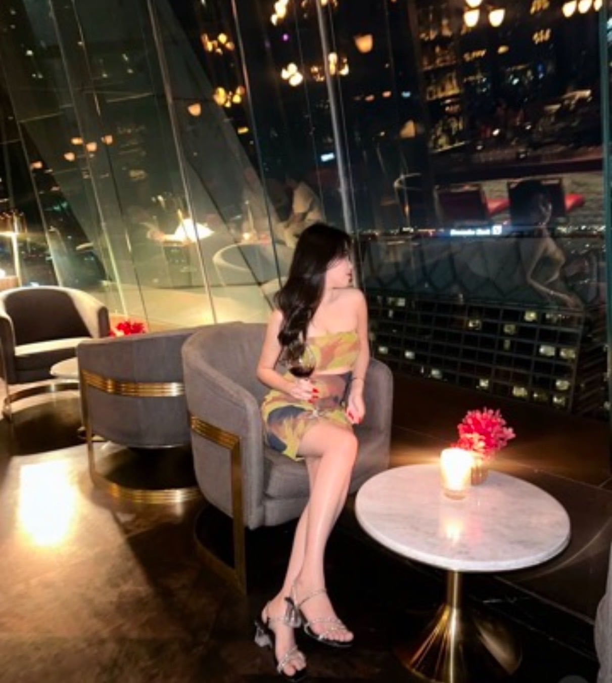 ๊ณิริน รับงานเที่ยวกินข้าว รับงานไซด์ไลน์ เด็กเอ็น พื้นหลังโปรไฟล์