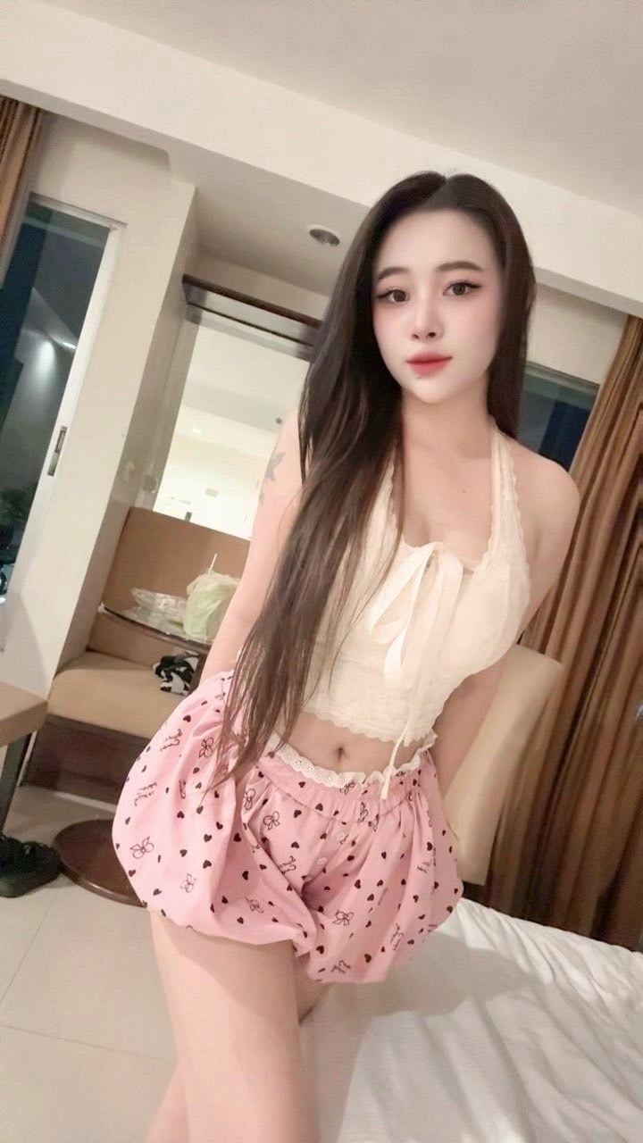 น้ำหวาน รับงานไซด์ไลน์ เด็กเอ็น พื้นหลังโปรไฟล์
