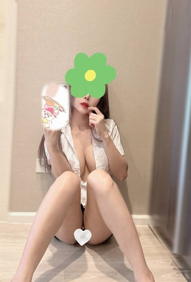 น้อง น้ำตาล สาวน้อยแพร่ รับงานไซด์ไลน์ เด็กเอ็น พื้นหลังโปรไฟล์