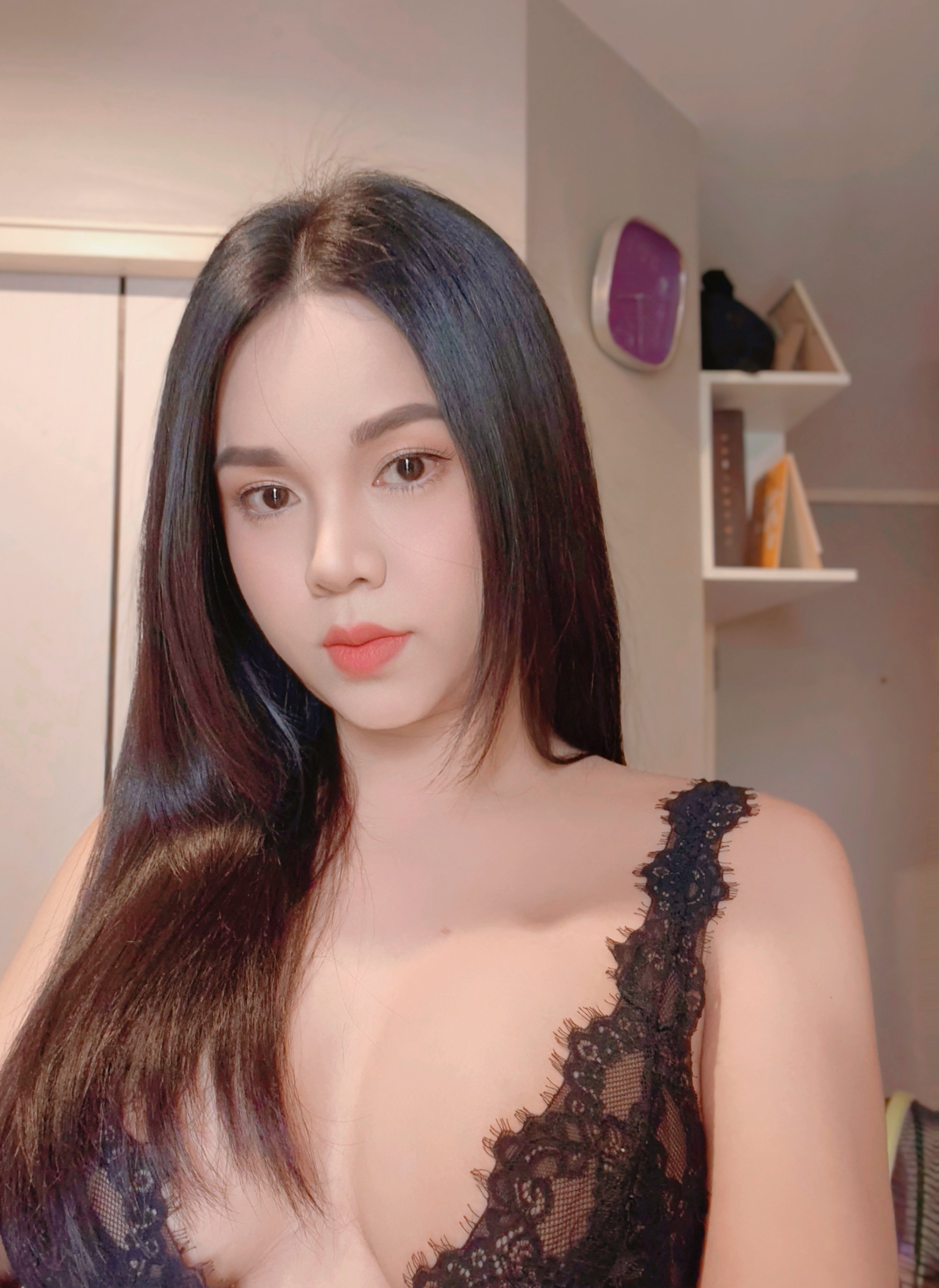 สาวสองรับงาน เปิดกล้อง คอลเสียว ขายรูปคลิป รับงานไซด์ไลน์ เด็กเอ็น พื้นหลังโปรไฟล์
