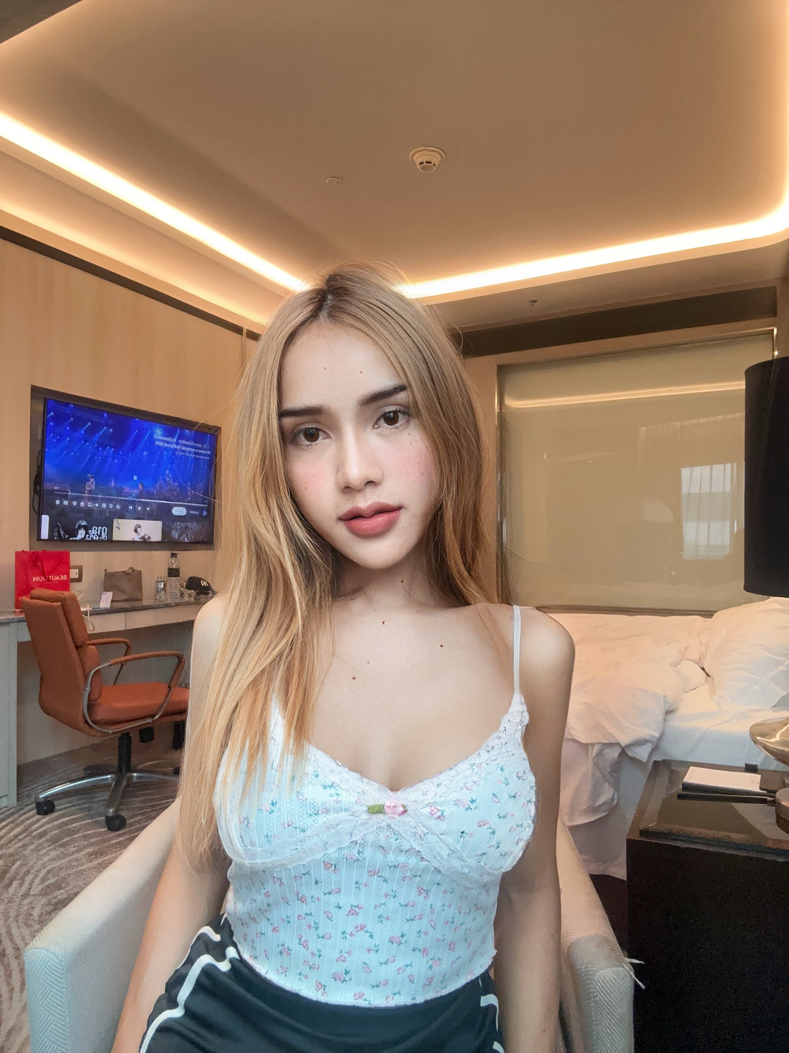 พลอยสาวสอง รับงานไซด์ไลน์ เด็กเอ็น - แกลลอรี่รูปที่ 3