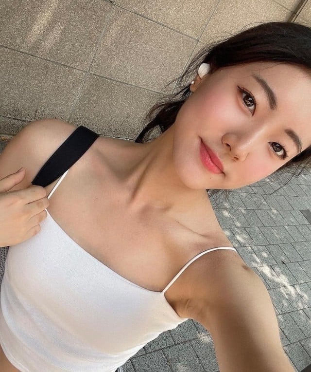 น้องเบล (รวมห้อง) รับงานไซด์ไลน์ เด็กเอ็น พื้นหลังโปรไฟล์